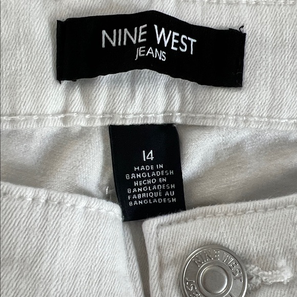 NWT - Nine West Crisp White Denim Capris - Picture 2 of 9